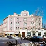 Otel Le Boulevard 4*