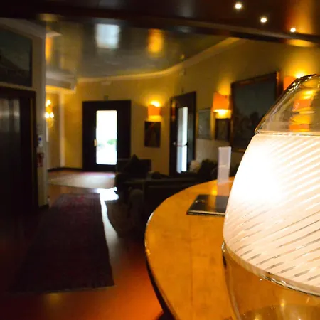 Le Boulevard Hotel 4*