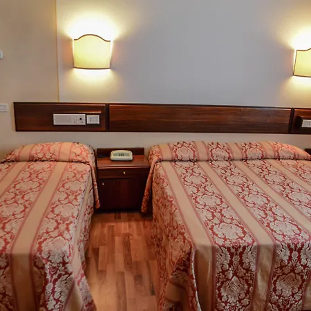 Le Boulevard Hotel