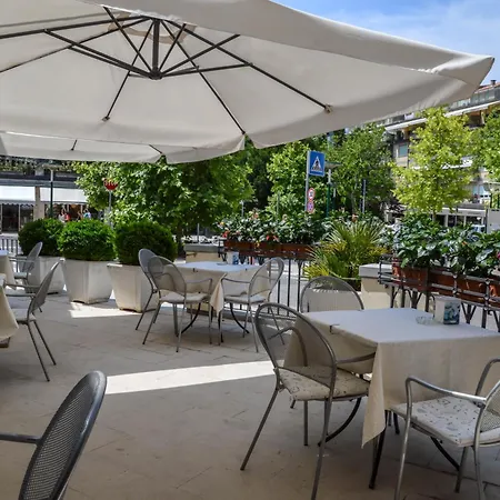 Le Boulevard Hotel