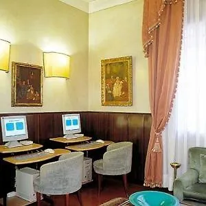 Le Boulevard Hotel 4*