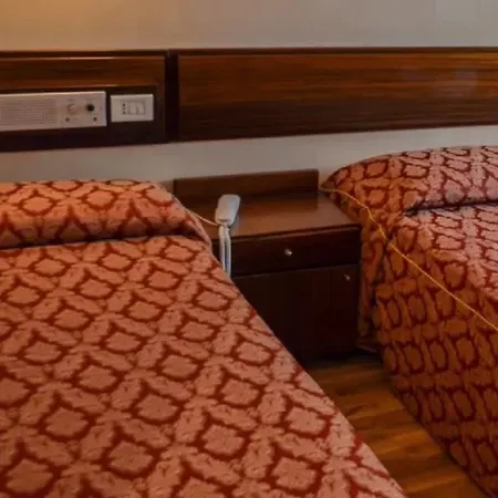 Le Boulevard Ξενοδοχείο 4*