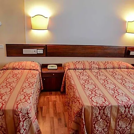 Le Boulevard Hotel