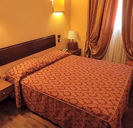 Отель Le Boulevard 4*