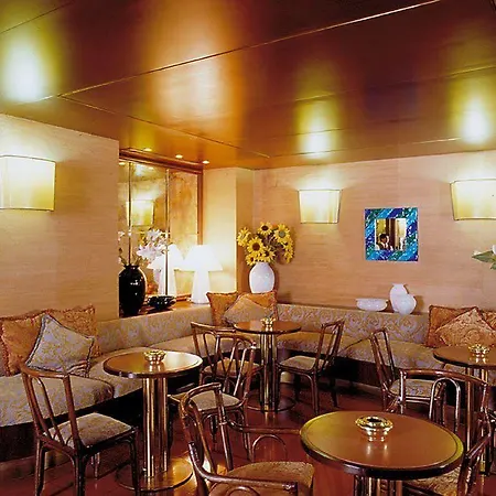 Le Boulevard Отель 4*