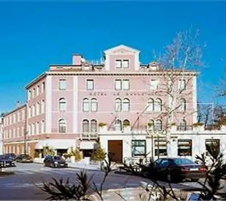 Отель Le Boulevard 4*
